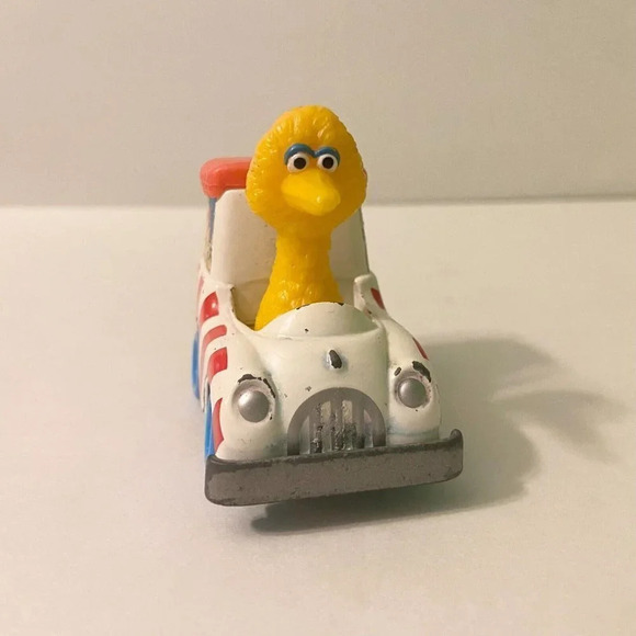 Vtg 1983 Sesame Street Diecast Grover Rocket Big Bird Popcorn Truck PVC Figures - Picture 14 of 15
